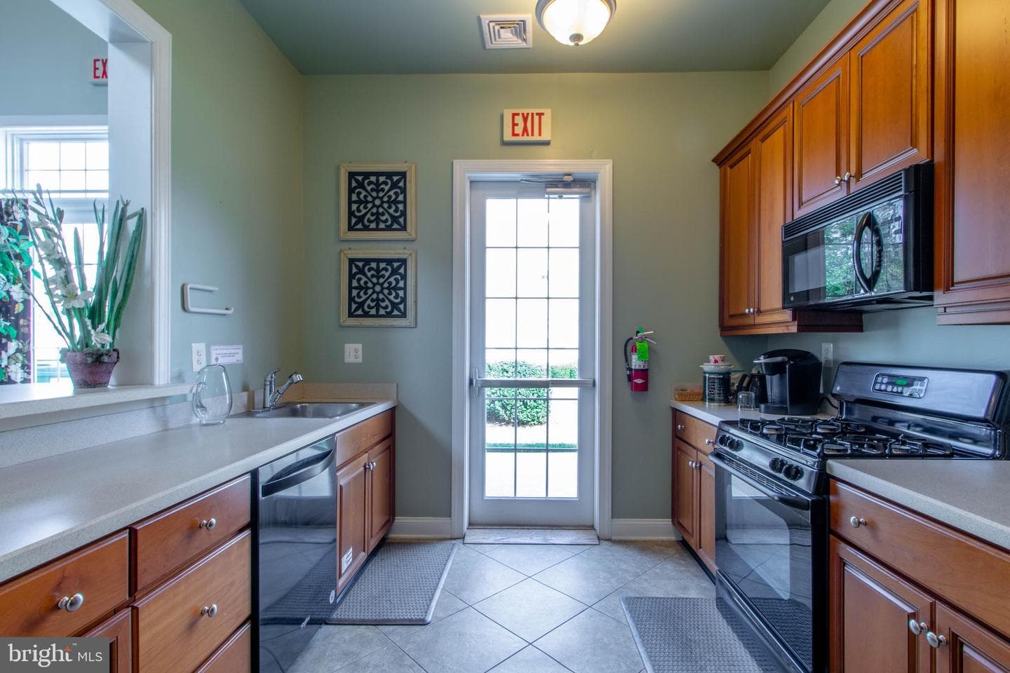 403 Winterberry Drive photo 48