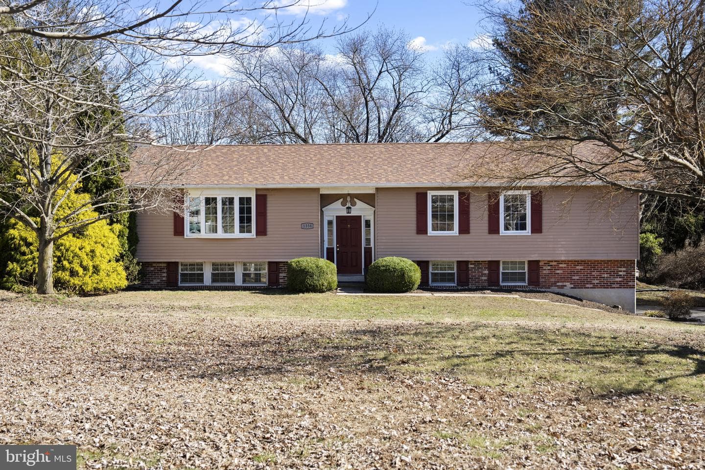 1354 Ridgeview Circle photo 2