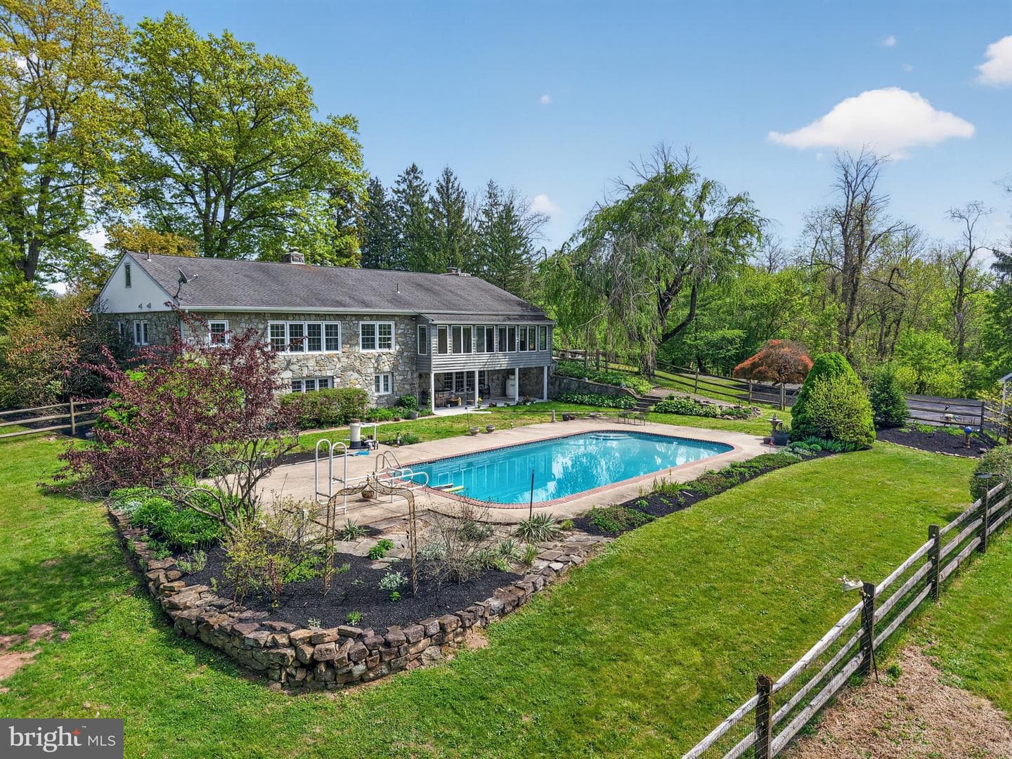 300 Sanatoga Road photo 11