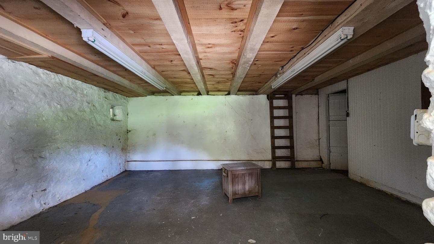 1105 Green Lane Road photo 55