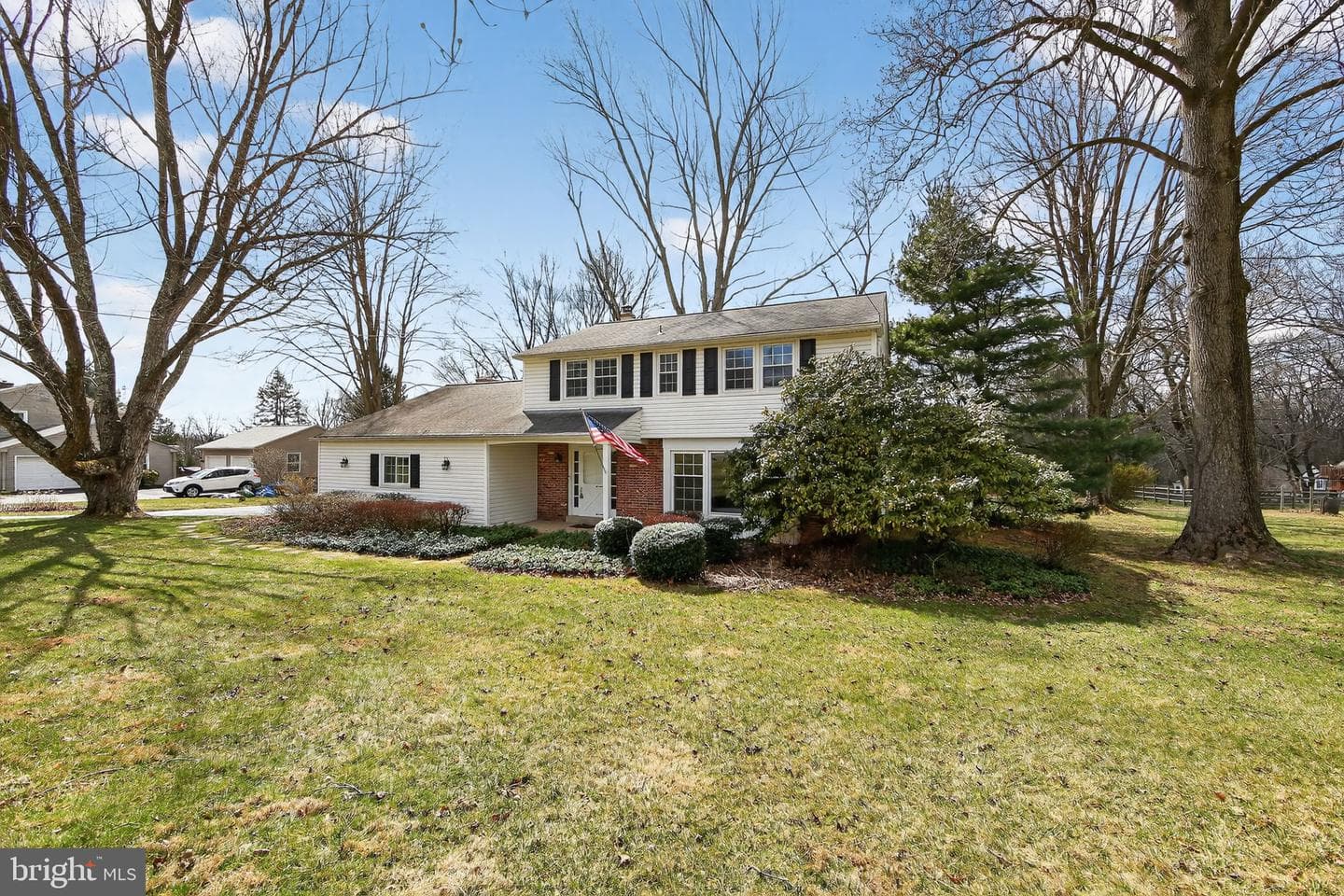 532 Westfield Drive photo 2