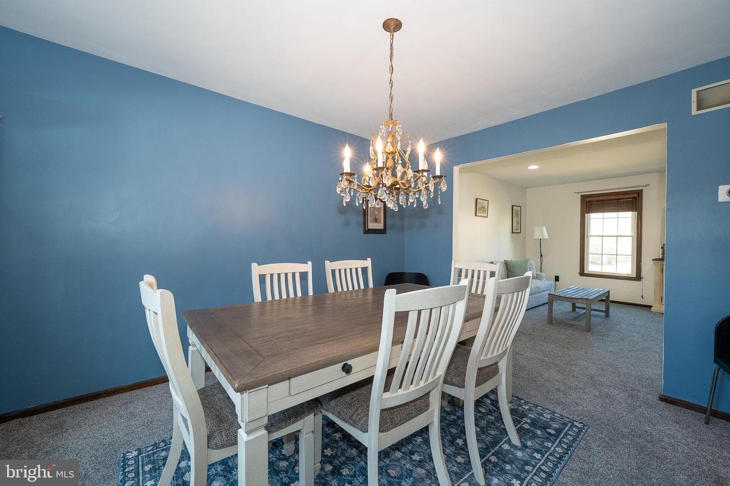 115 Hawthorne Lane photo 8