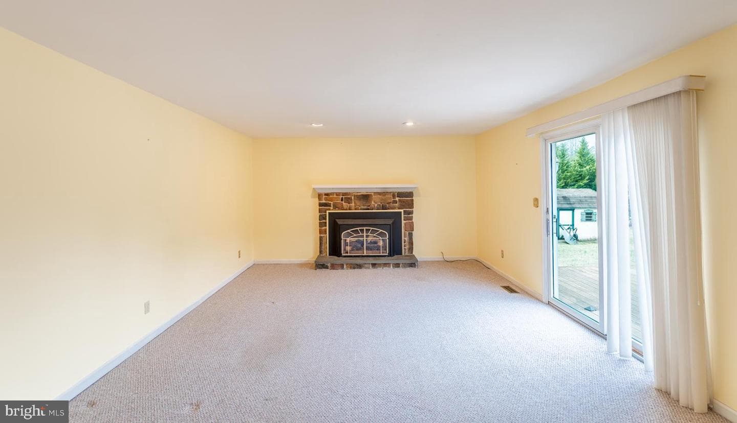 1525 Melville Drive photo 37