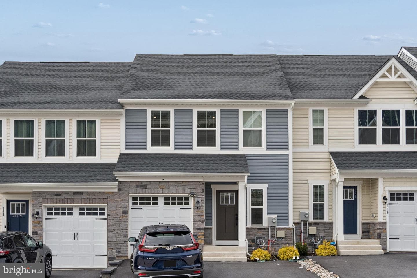 120 Arden Way photo 3