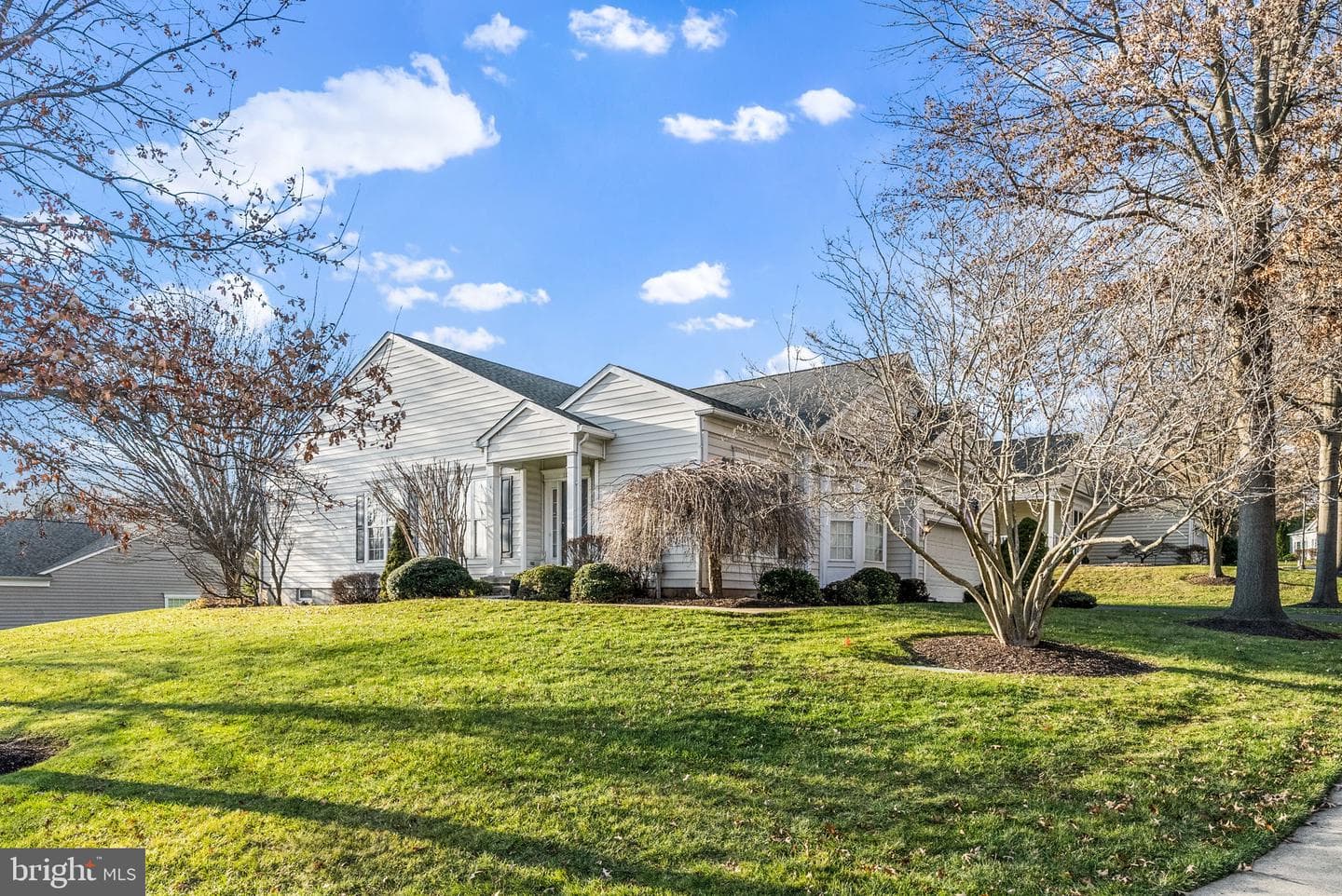 101 Dylan Circle photo 2
