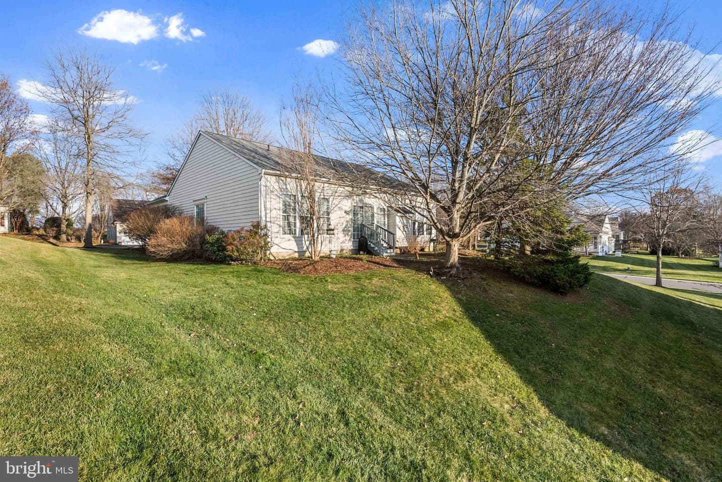 101 Dylan Circle photo 6