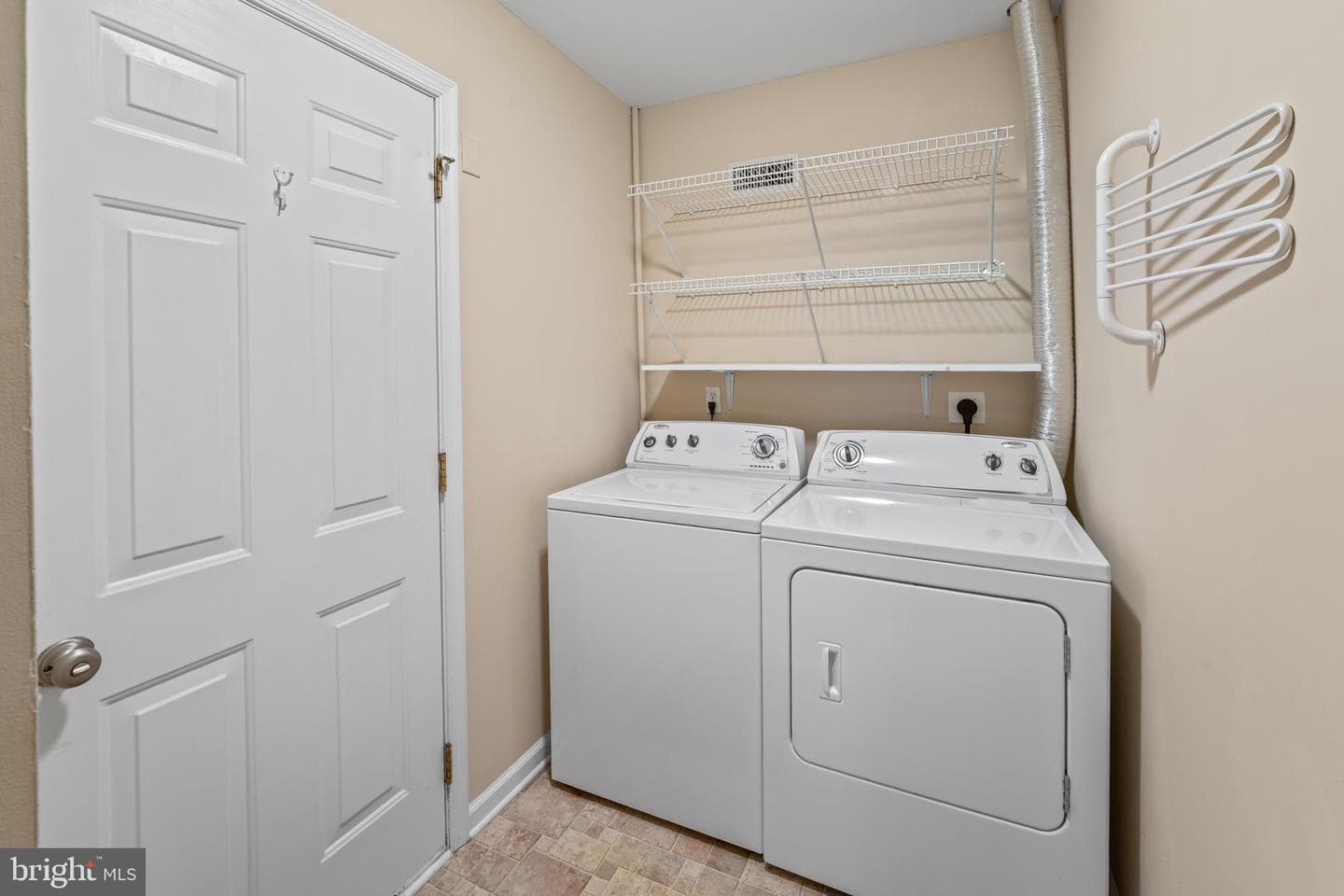 135 Village Way #5b photo 20
