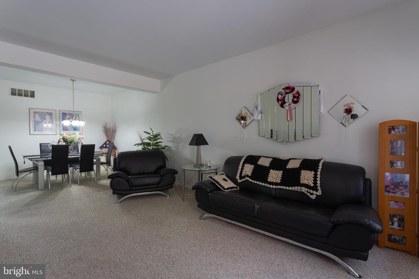 105 Yorktown Court photo 5