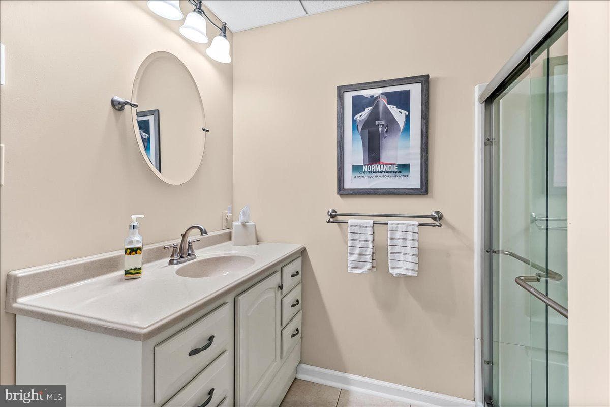 236 Greenbriar Drive photo 39