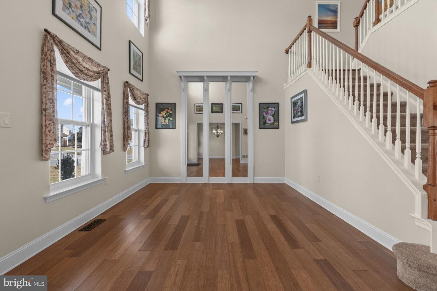 311 Cornerstone Court photo 5