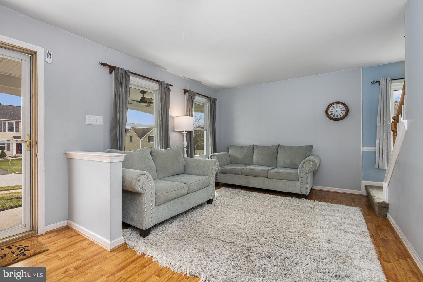 213 Thornridge Drive photo 3