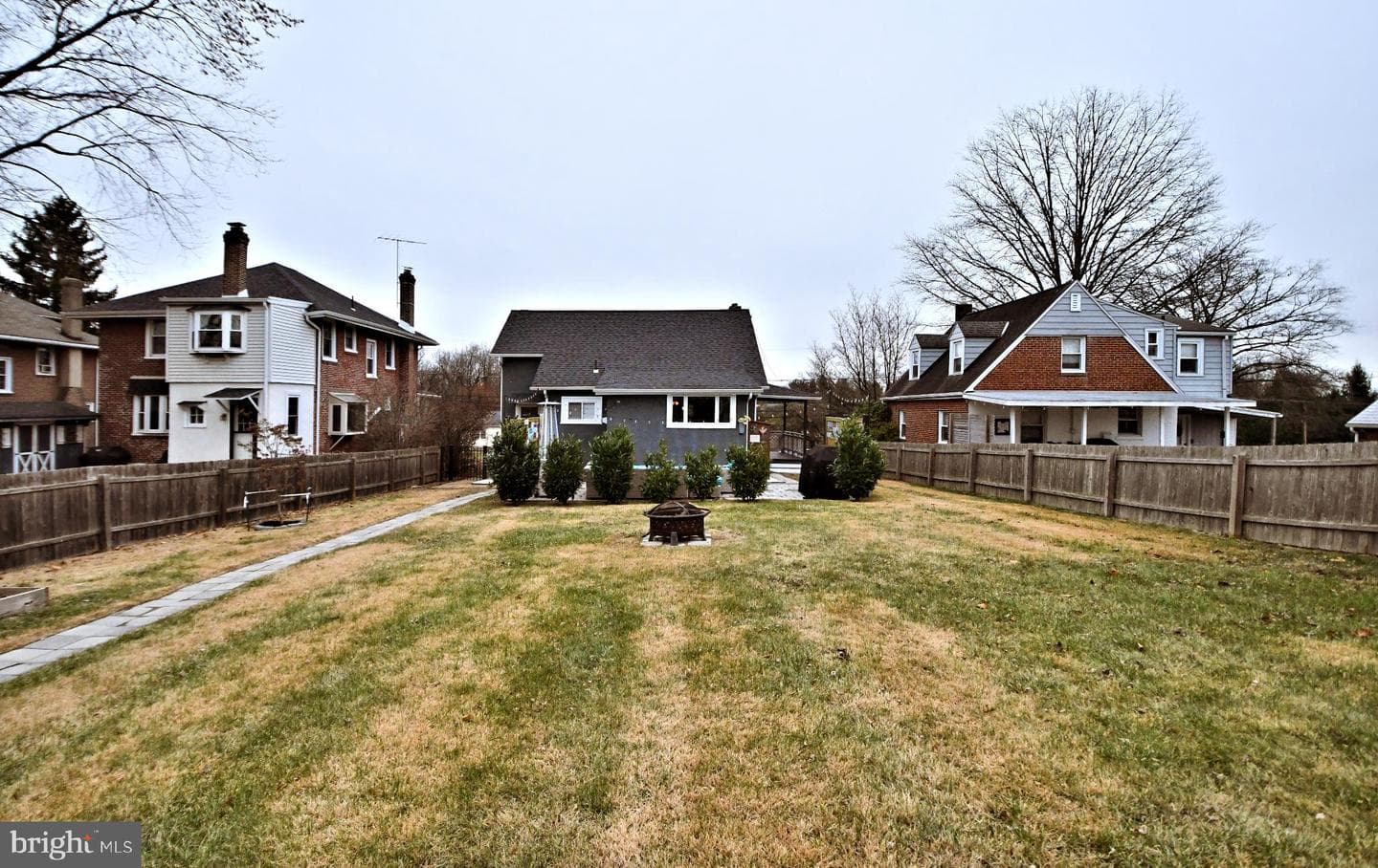 766 Starr Street photo 16