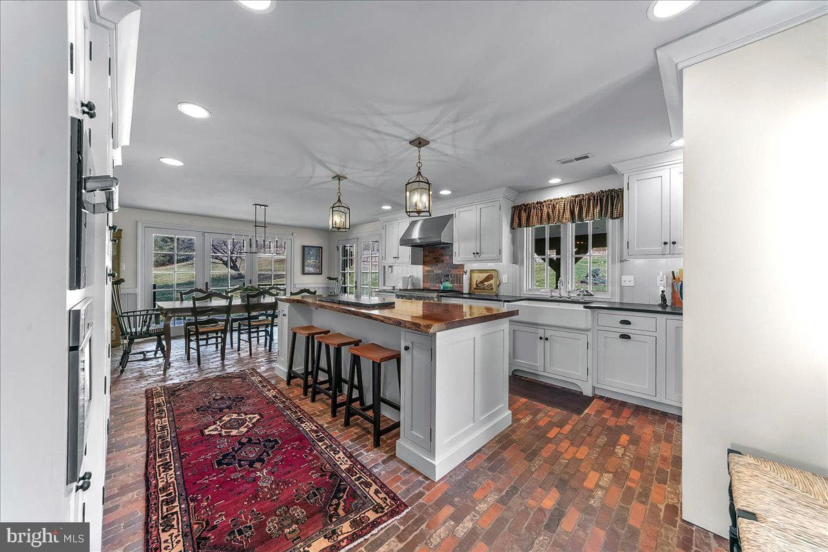 2563 Veronica Drive photo 25