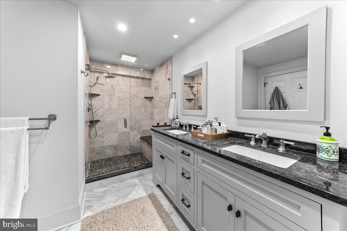 2563 Veronica Drive photo 40