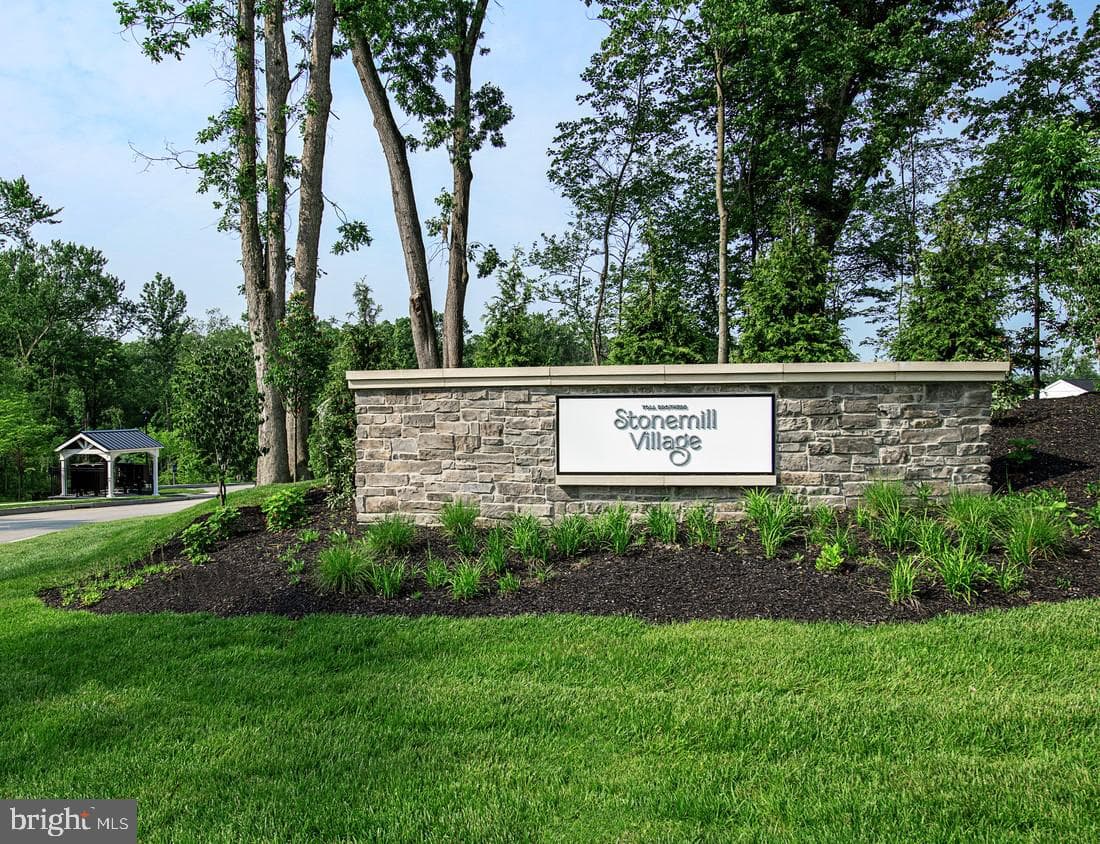 48 Grayson Lane photo 6