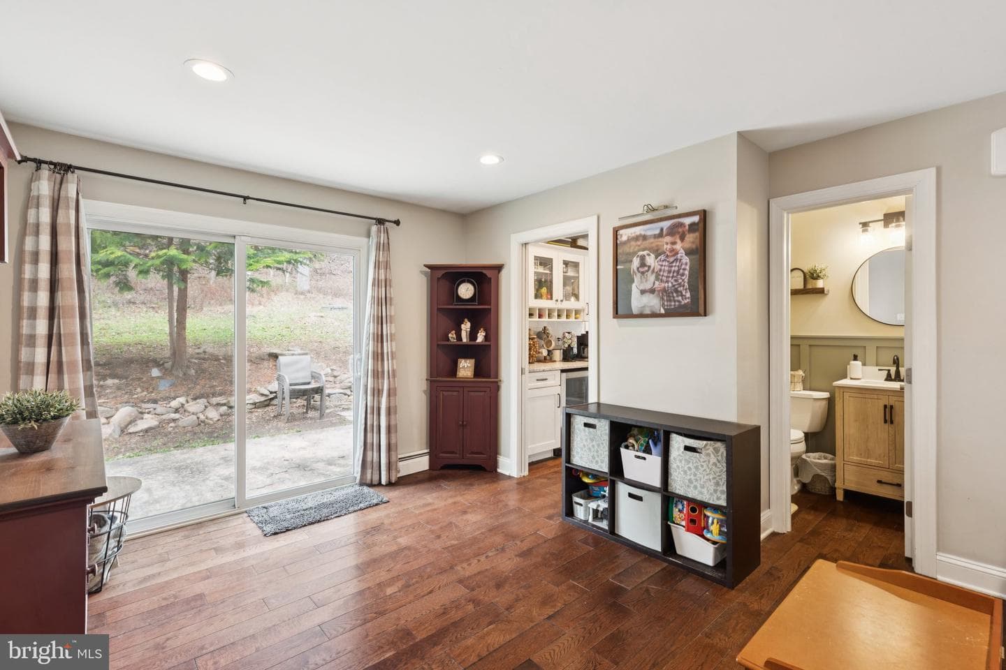 9 Whitely Road photo 9