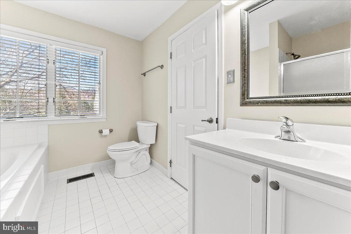 48 Buttonwood Drive photo 17