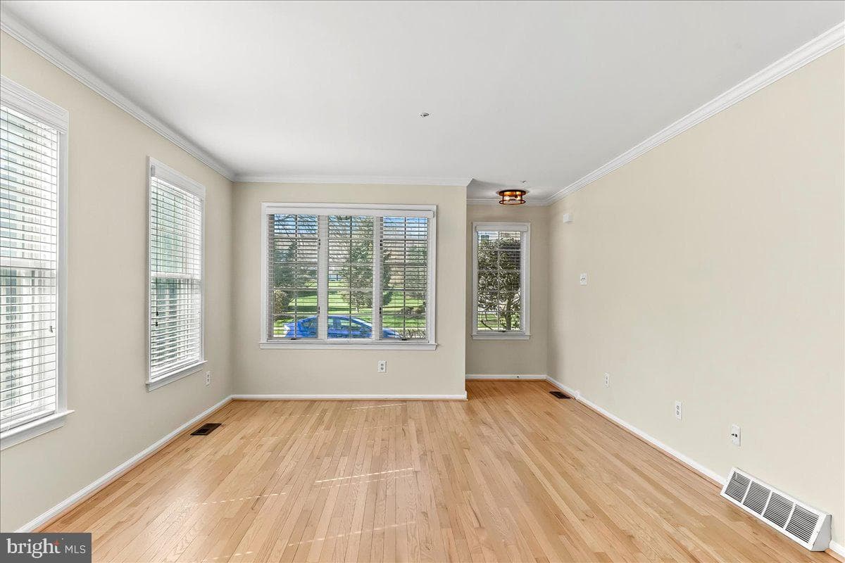 48 Buttonwood Drive photo 3