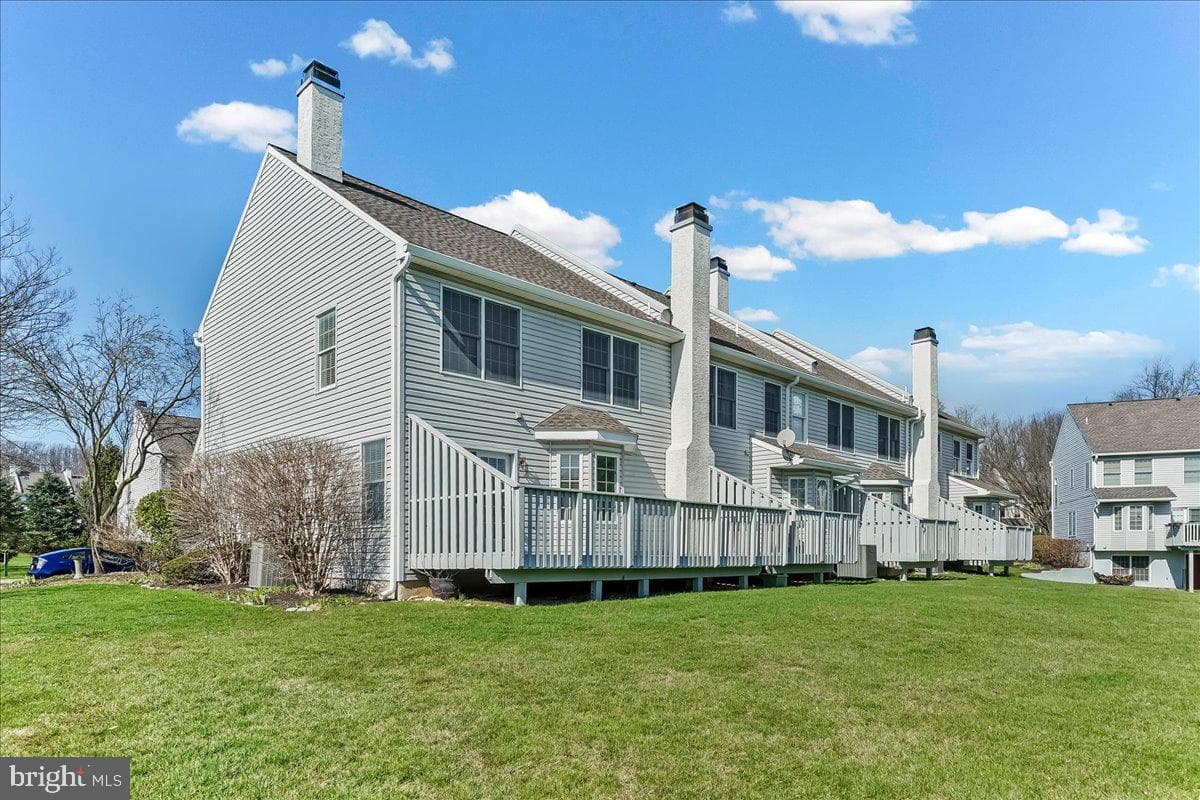 48 Buttonwood Drive photo 32
