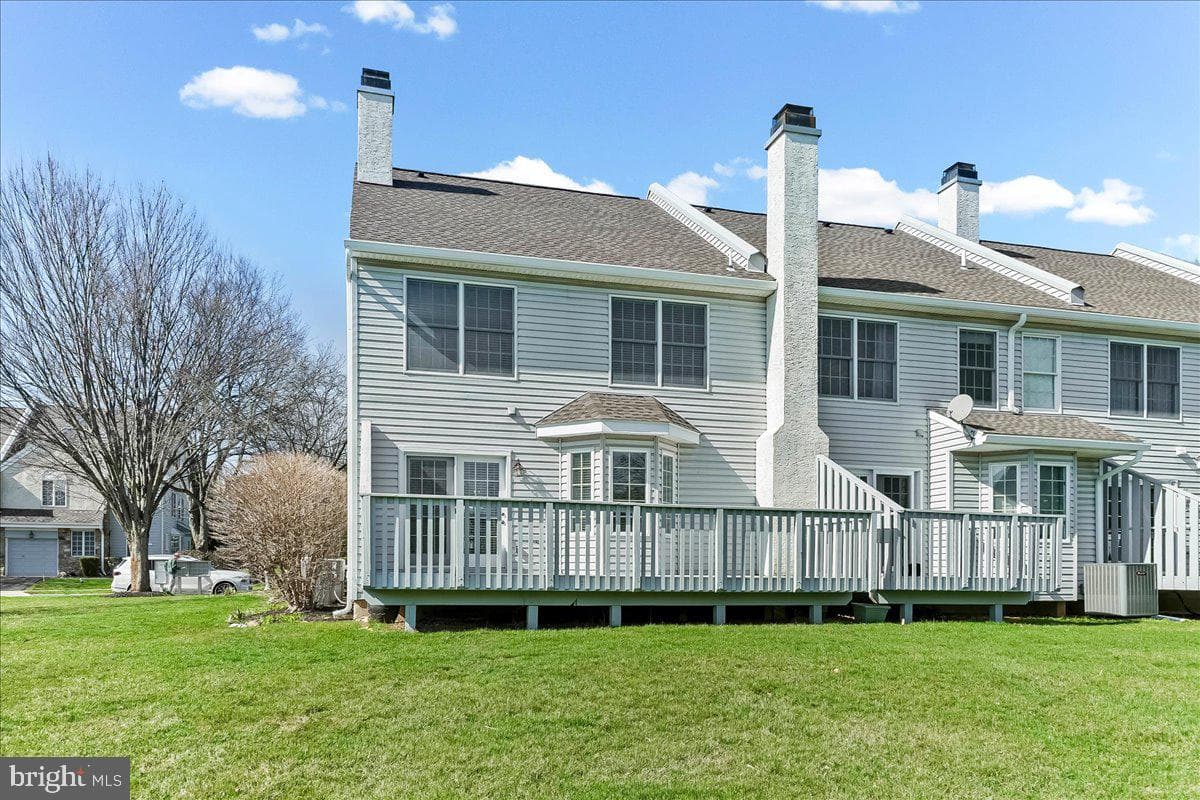 48 Buttonwood Drive photo 33