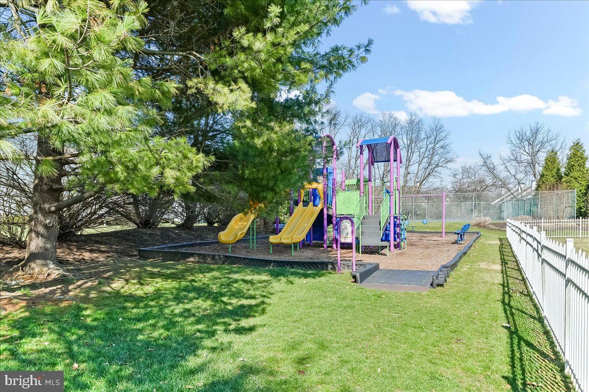 48 Buttonwood Drive photo 37