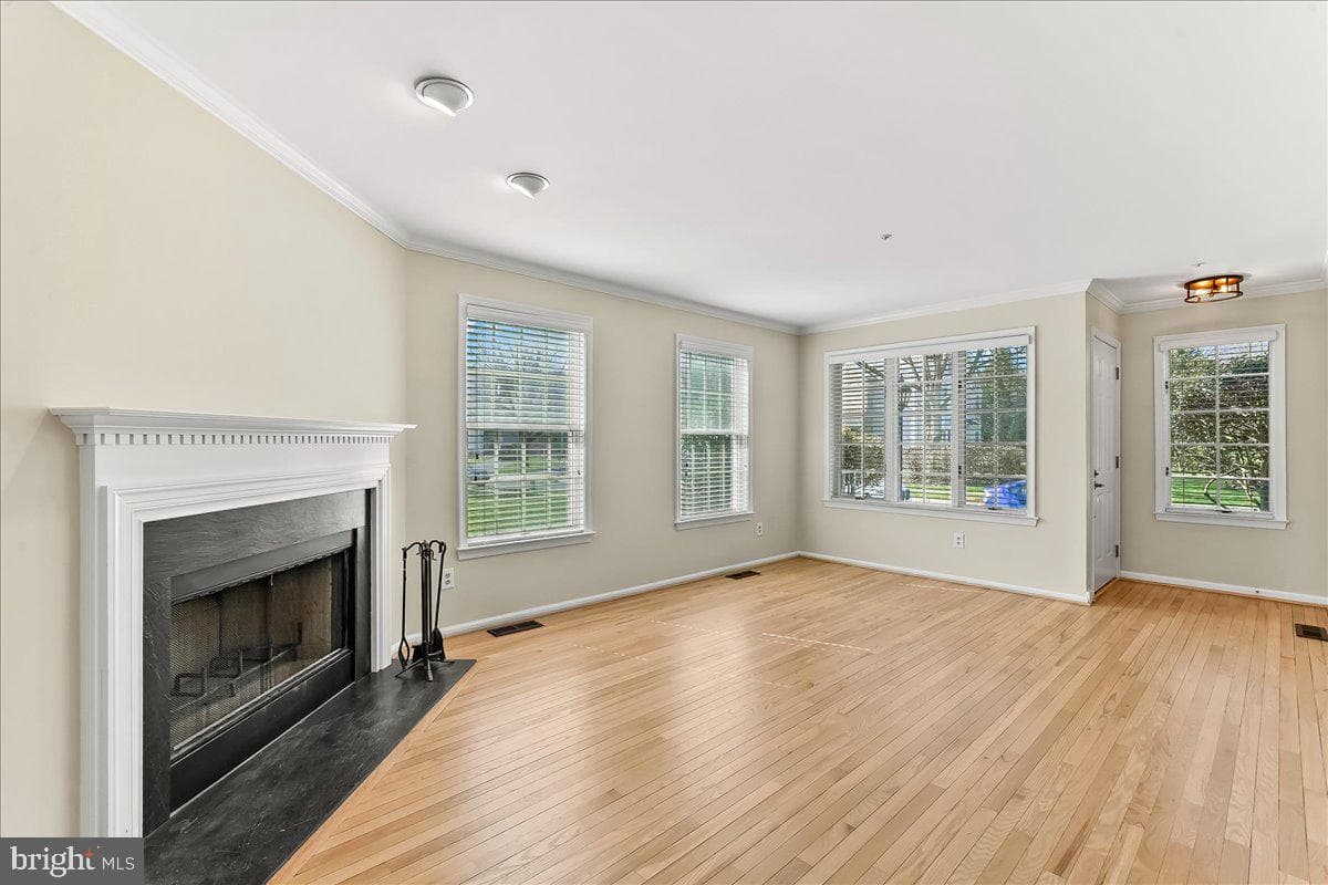 48 Buttonwood Drive photo 4