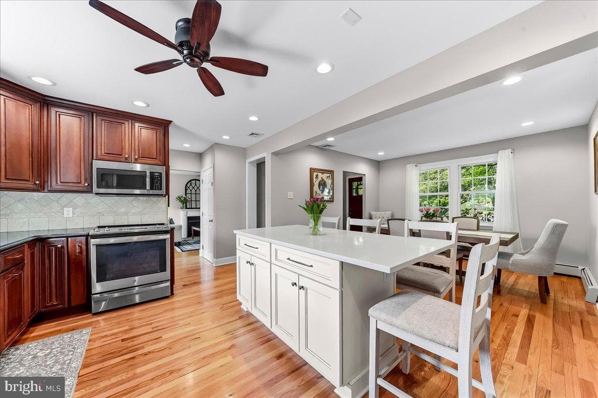 1131 Taylor Avenue photo 11