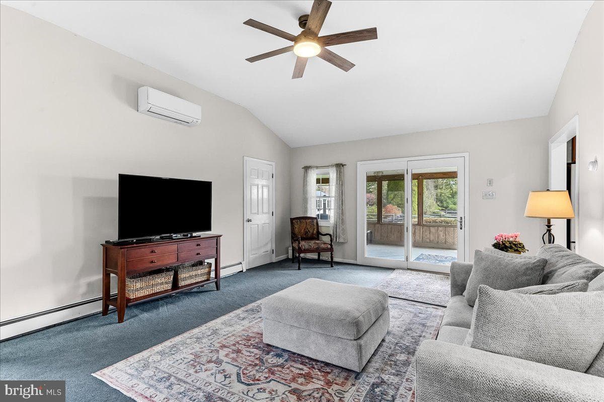 1131 Taylor Avenue photo 15