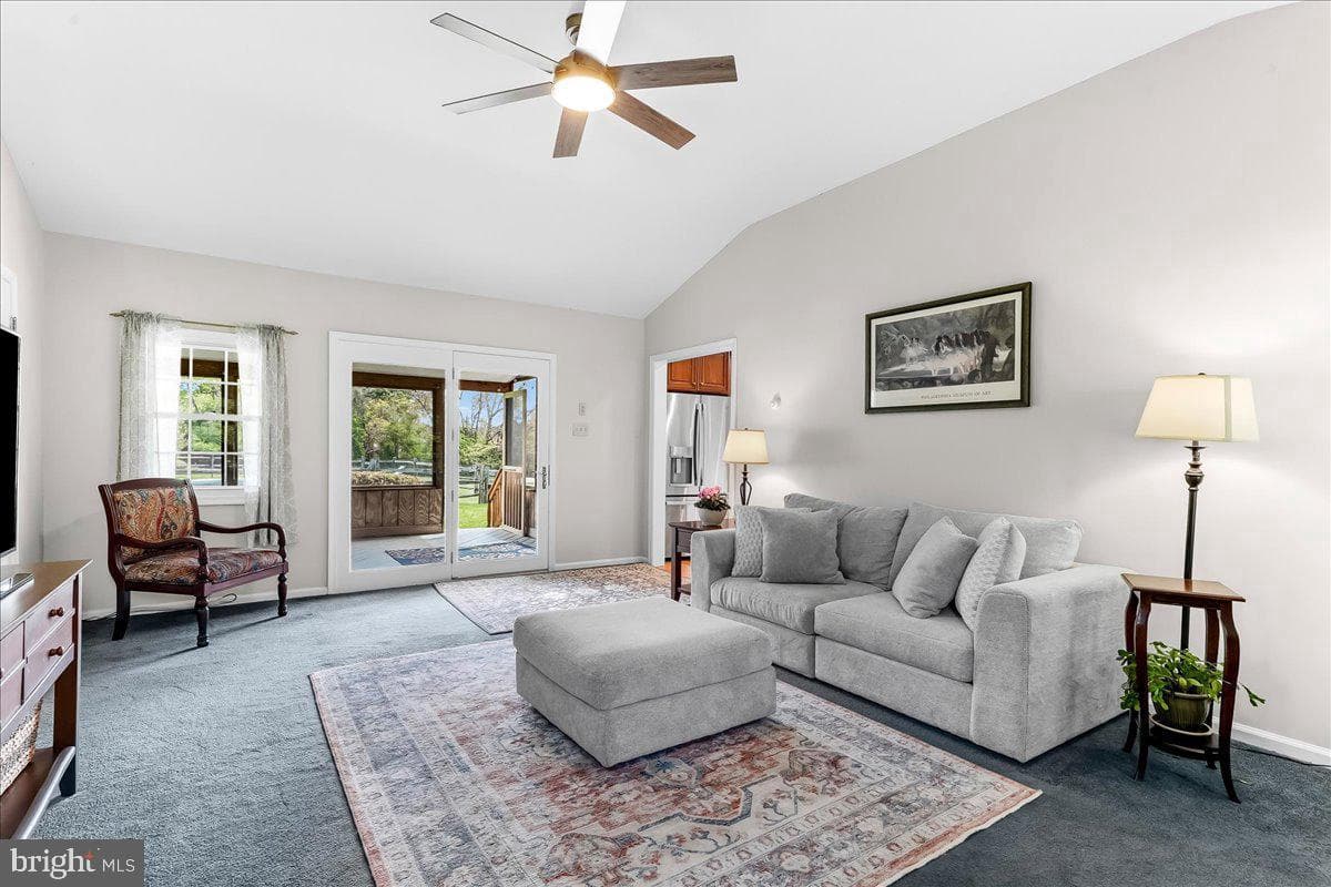 1131 Taylor Avenue photo 17