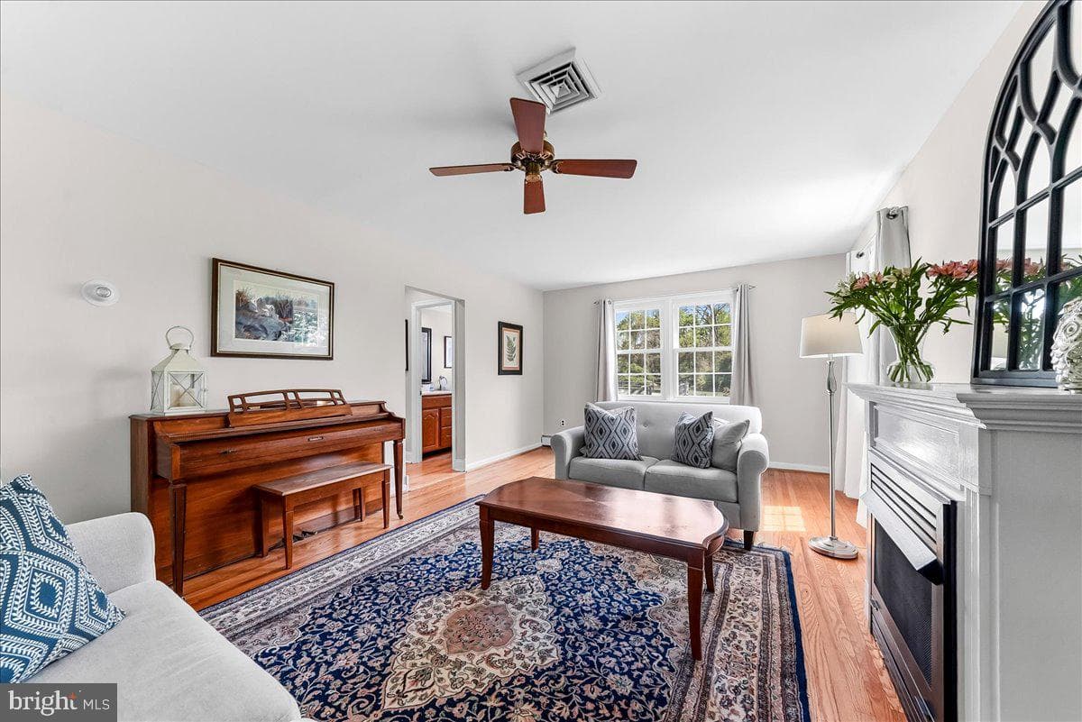 1131 Taylor Avenue photo 18