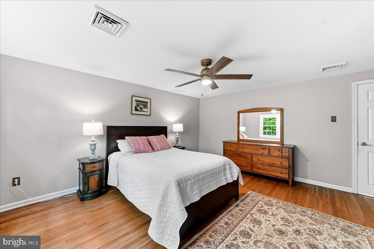 1131 Taylor Avenue photo 25
