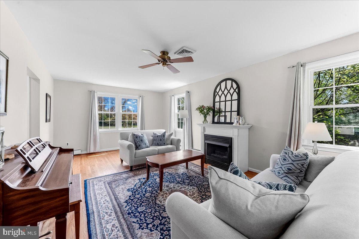 1131 Taylor Avenue photo 4