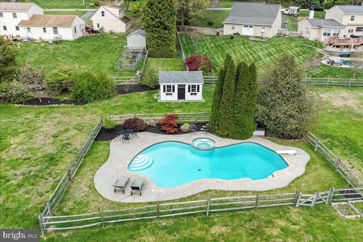 1131 Taylor Avenue photo 8