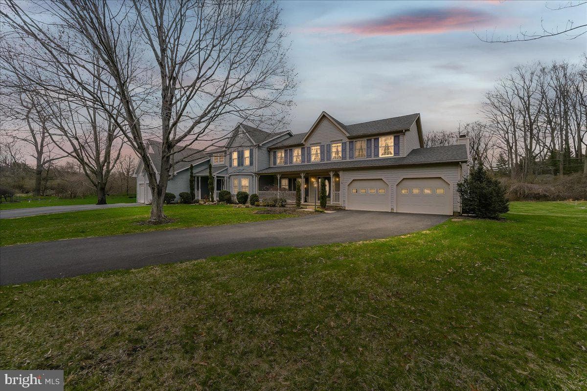 203 Balmoral Circle