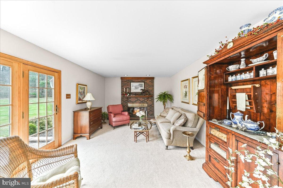 203 Balmoral Circle photo 17