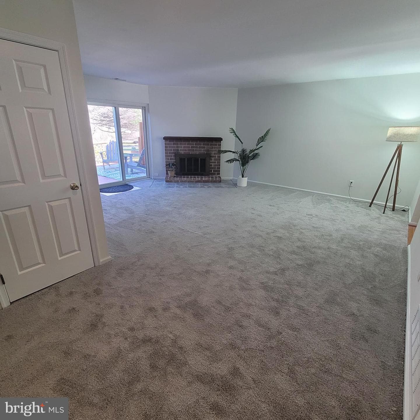430 Carmarthen Court photo 11