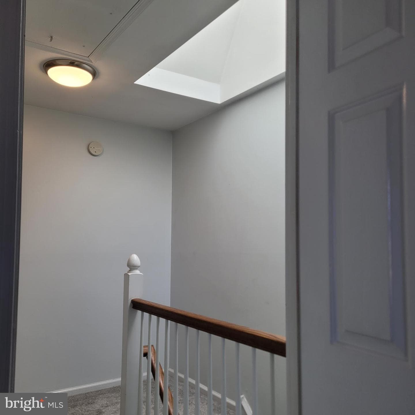 430 Carmarthen Court photo 18