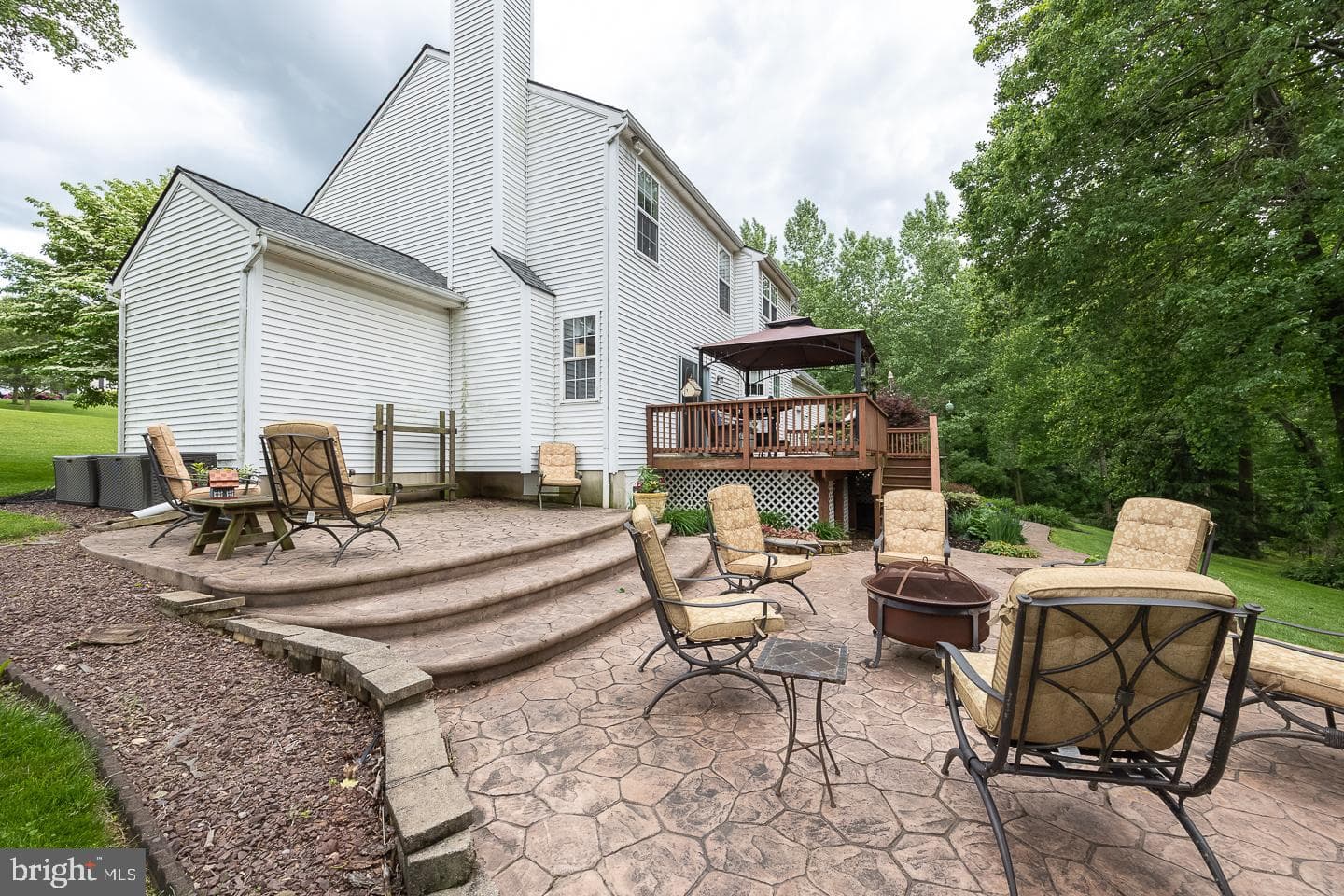 50 Knoll Road photo 3
