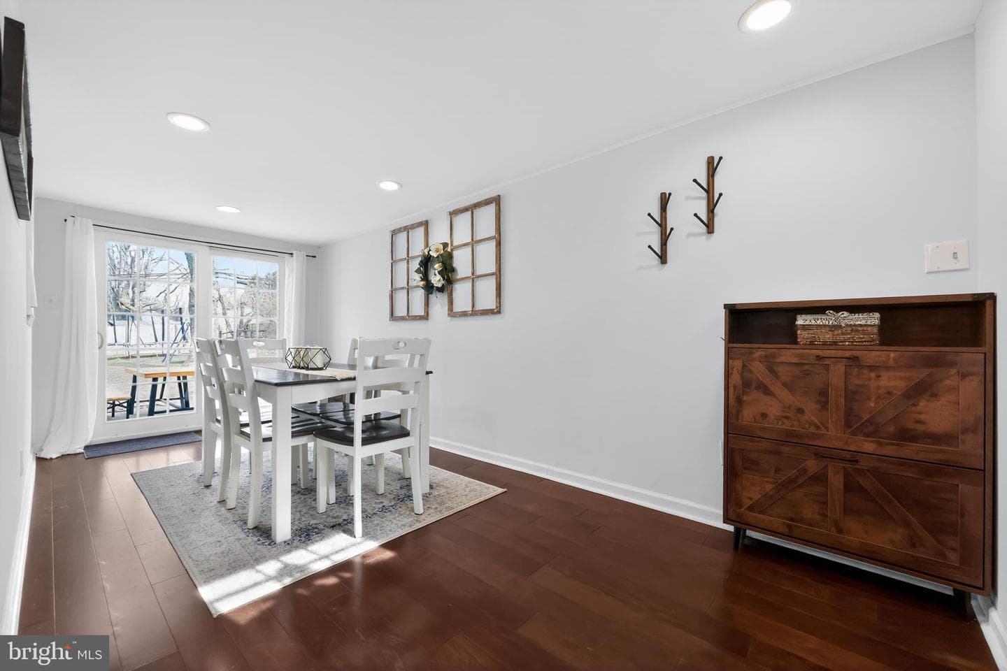 111 Gable Road photo 5