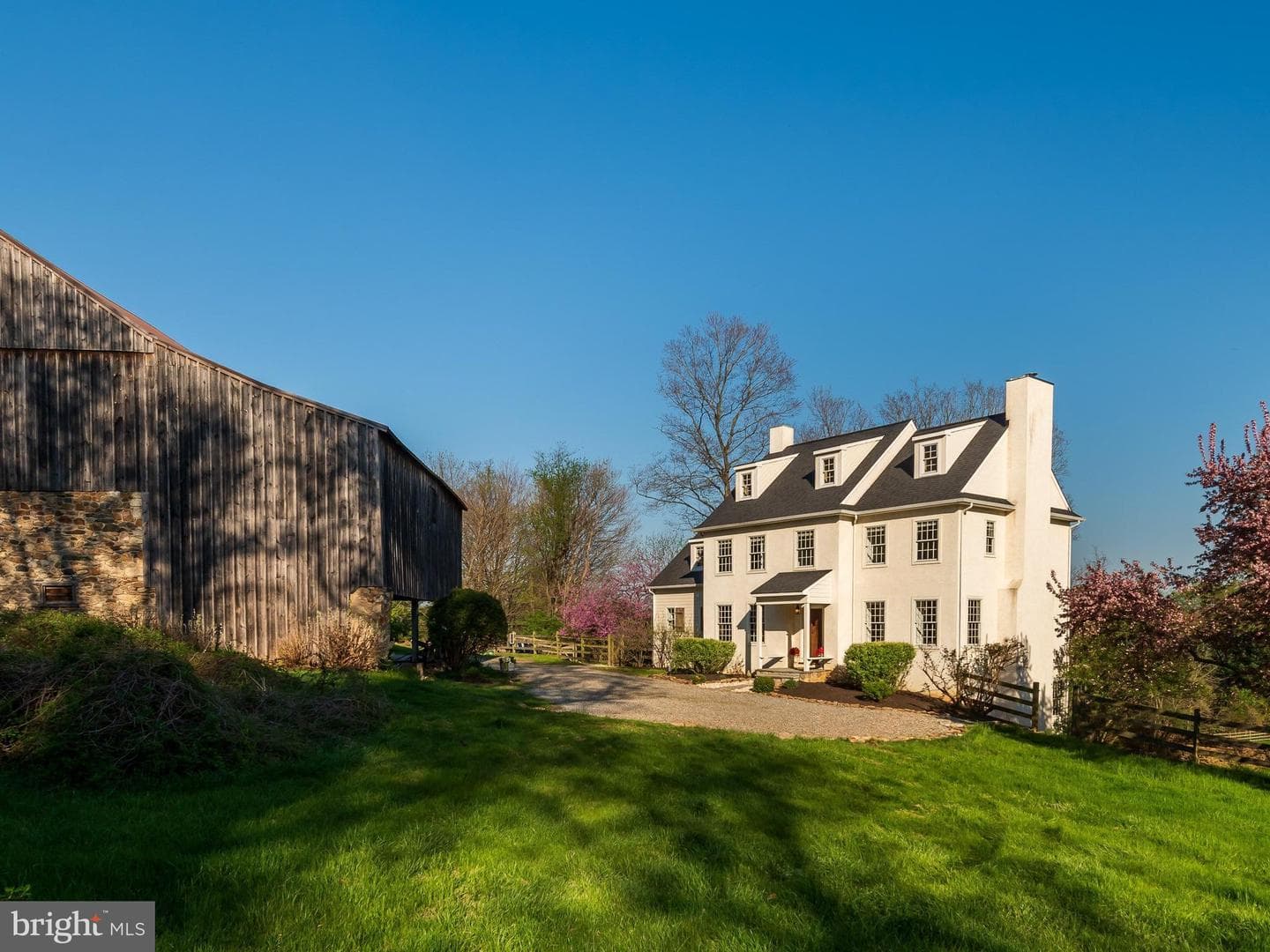 100 Pennfield Drive photo 4