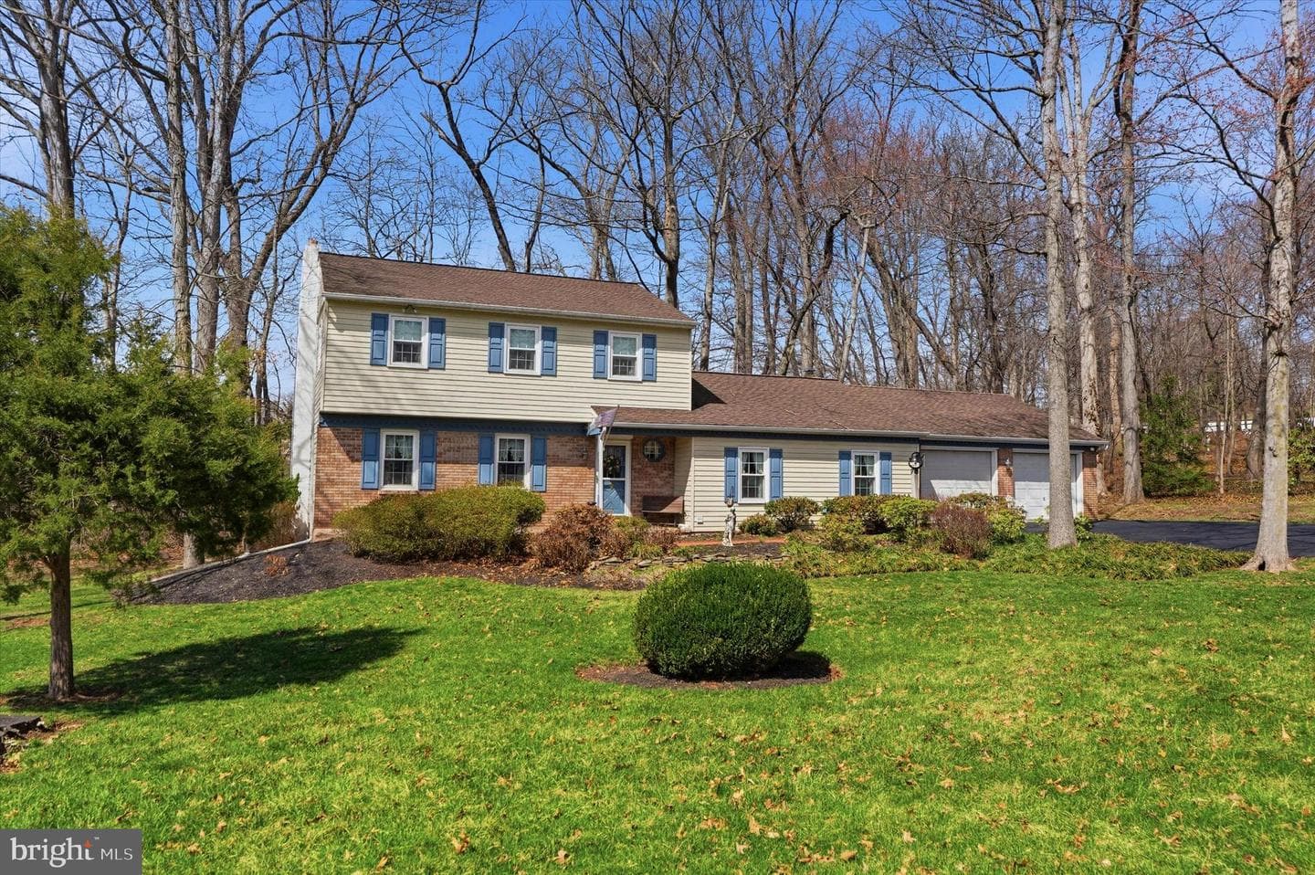 863 Hunters Run Road photo 2