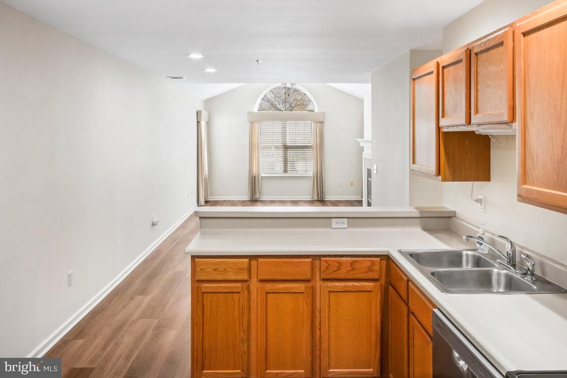 104 Village Way #16c photo 14