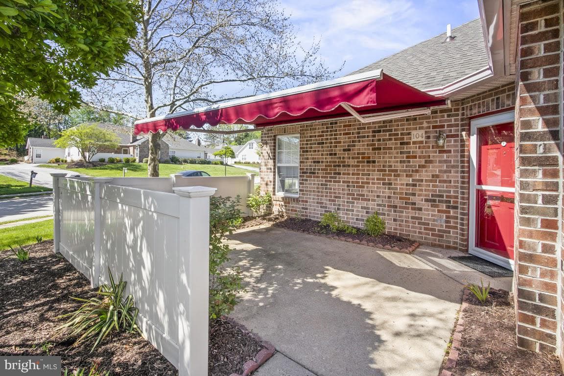 104 Village Way #16c photo 4