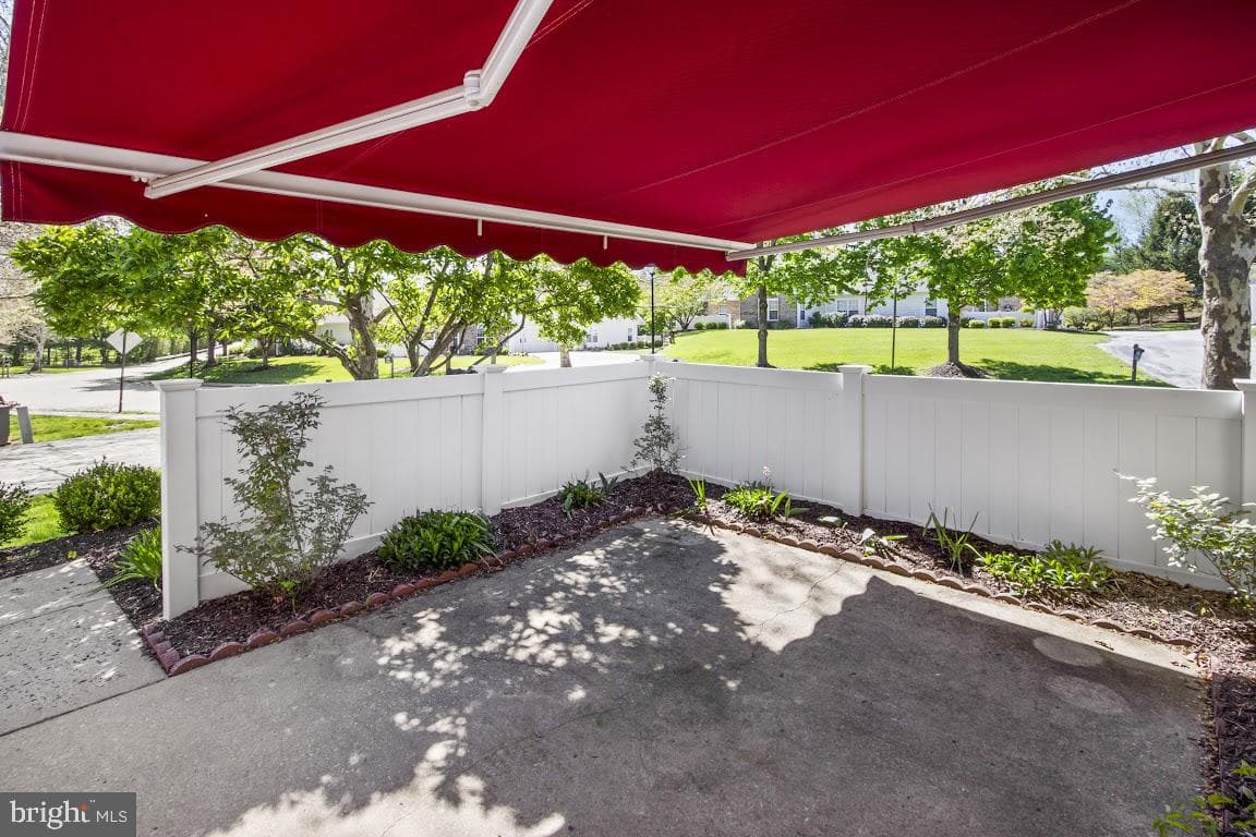 104 Village Way #16c photo 5