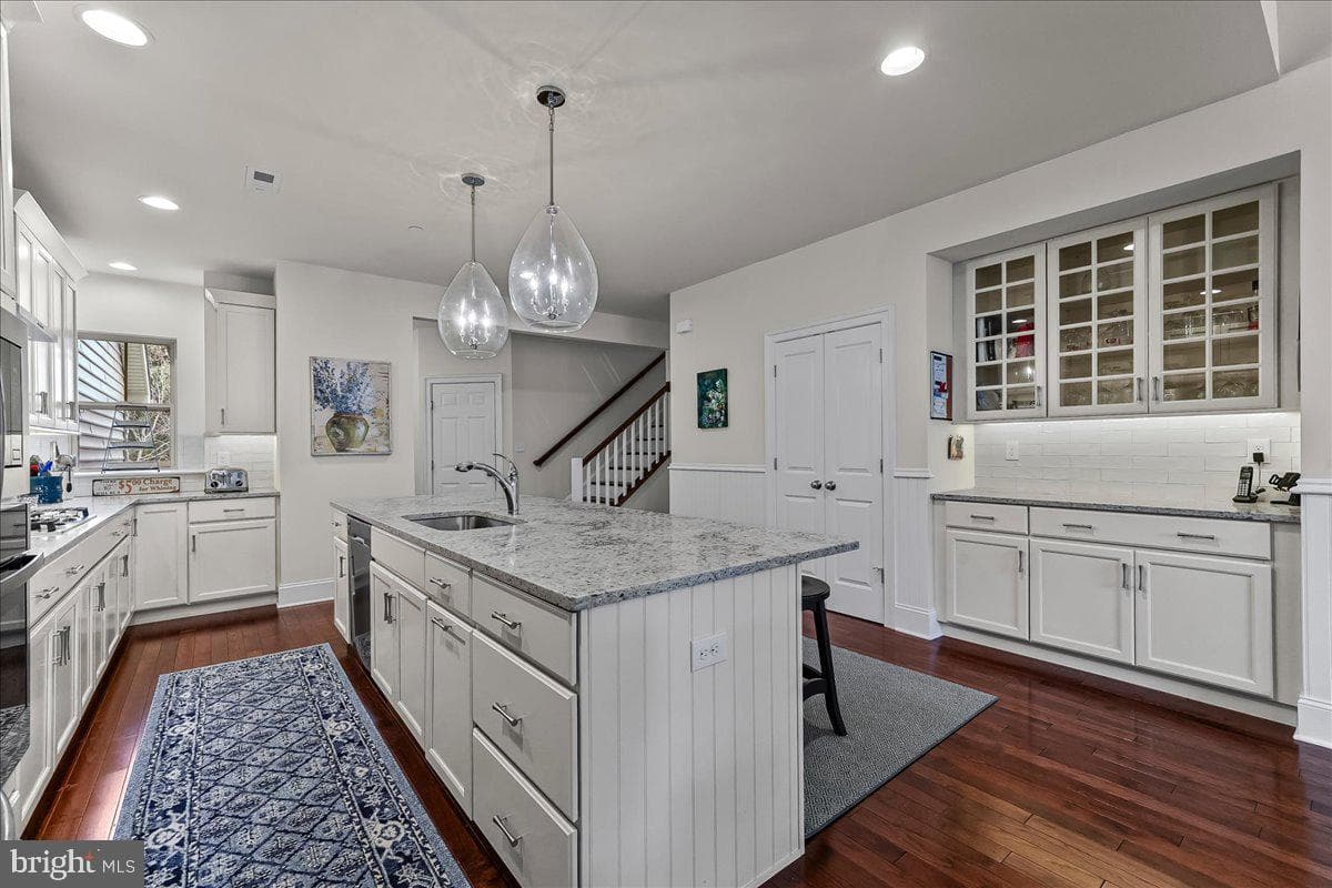 1007 James Walter Way photo 5