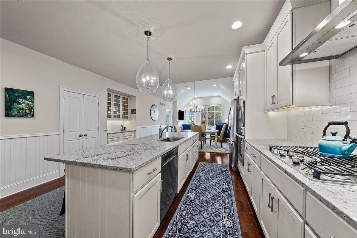 1007 James Walter Way photo 6