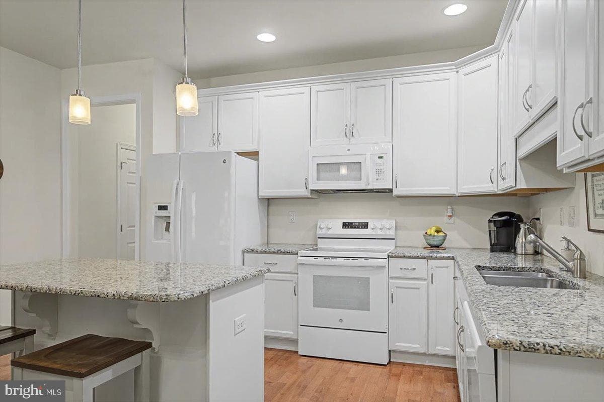 139 Harlow Pointe Court photo 4