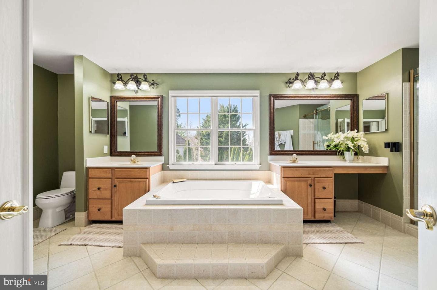 500 Doral Circle photo 25