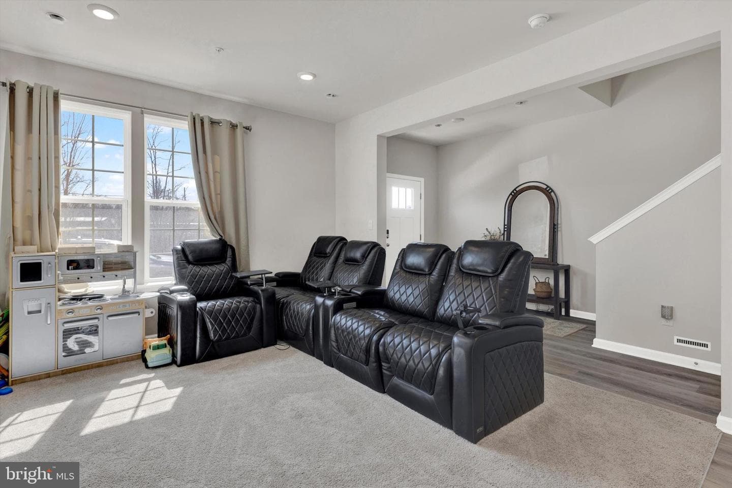423 Smithworks Boulevard photo 39