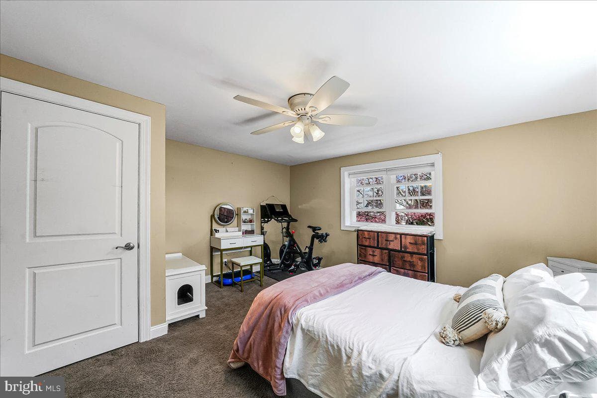 26 Greentree Lane photo 16
